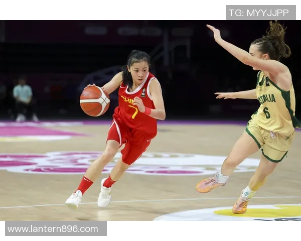 中国女篮与加美女篮激战正酣谁能在国际赛场上笑到最后