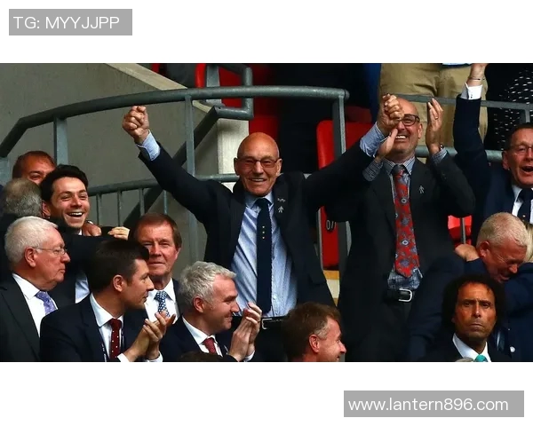 哈德斯菲尔德与雷丁的精彩对决揭示英冠联赛新动态